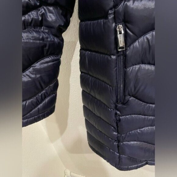 Andrew Marc Down Quilted Puffer Coat Athleisure Contemporary Hooded Preppy - Picture 2 of 7